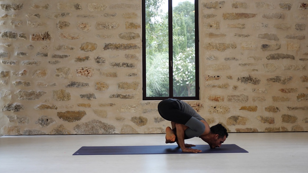 הדרכה לתנוחת בהוג'ה פידאסאנה